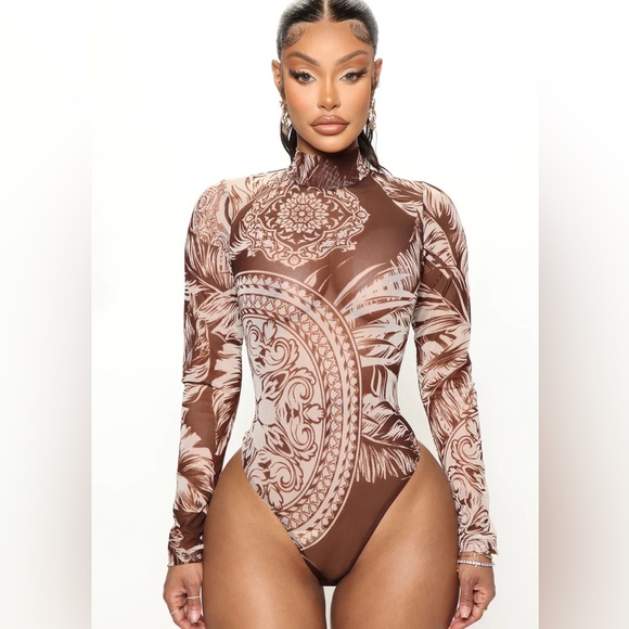 Fashion Nova Tops - 💥2/$15 NWT Fashion Nova in my element brown mesh long sleeve bodysuit size 1X